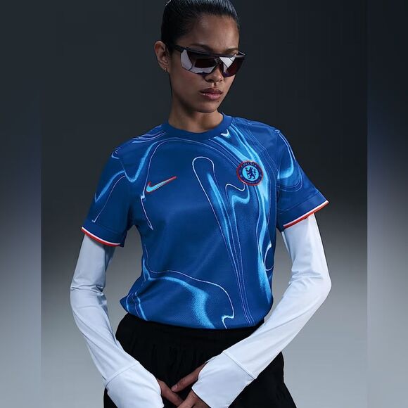 Nike Chelsea Authentic Women's 2024/25 Home Jersey - Picture 2 of 8